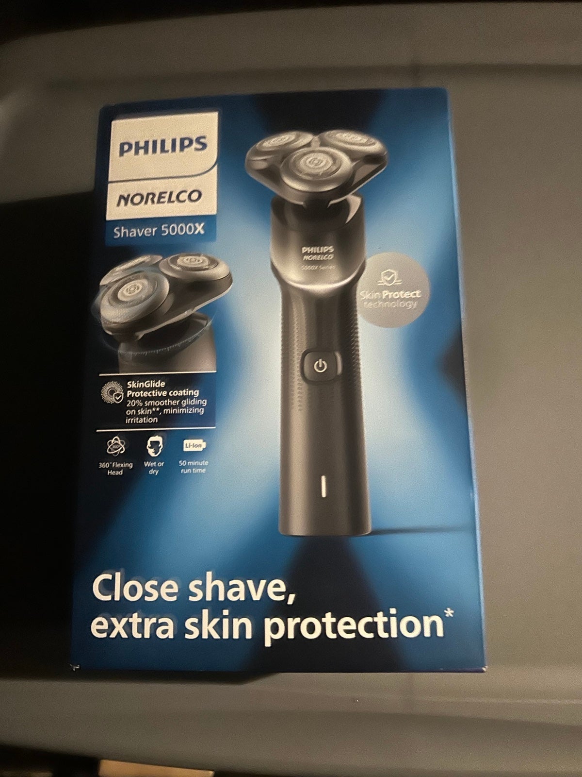 Philips norelco electric shaver brand new