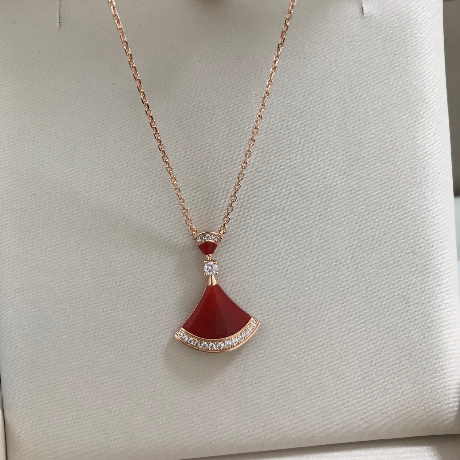 18K Rose Gold Diamond Necklace