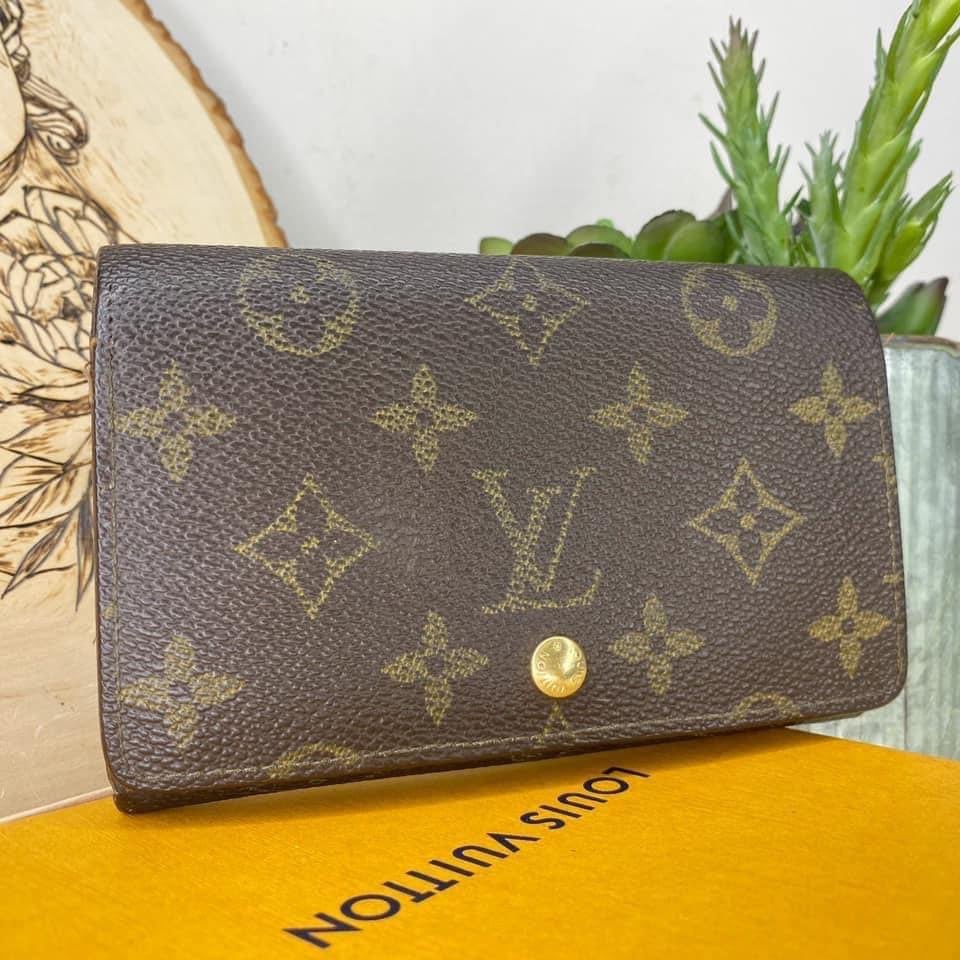 Louis Vuitton Porte Tresor Mono wallet