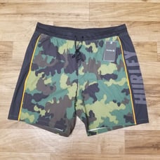 NWT! Hurley Camo Phantom shorts /Sz L