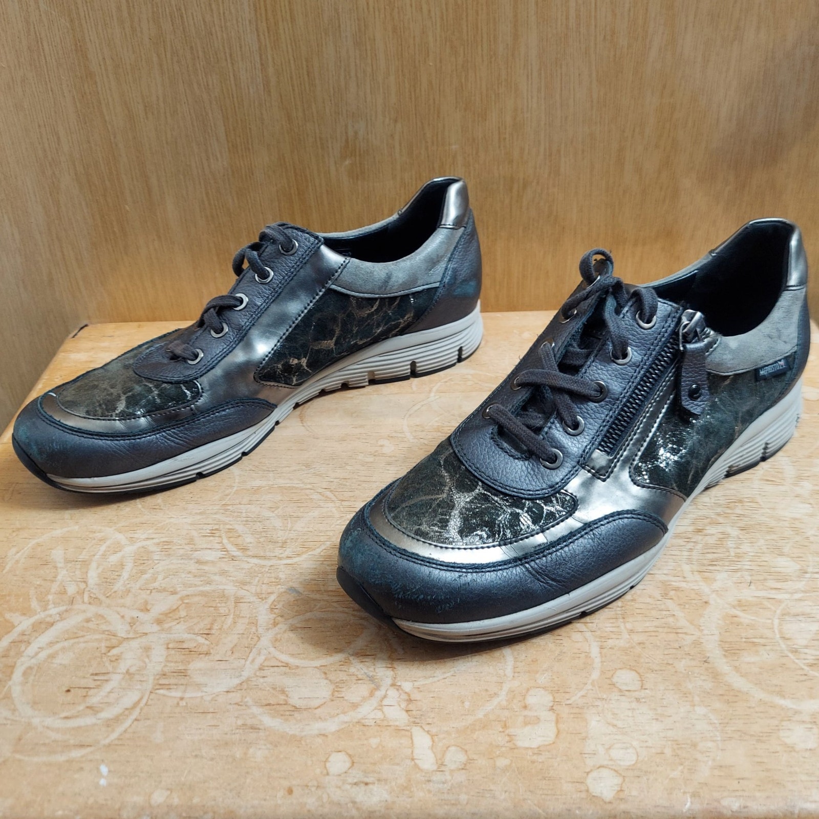 Mephisto Ylona Women's US 11 Metallic Grey Leather Fashion Sneaker Shoes EUC