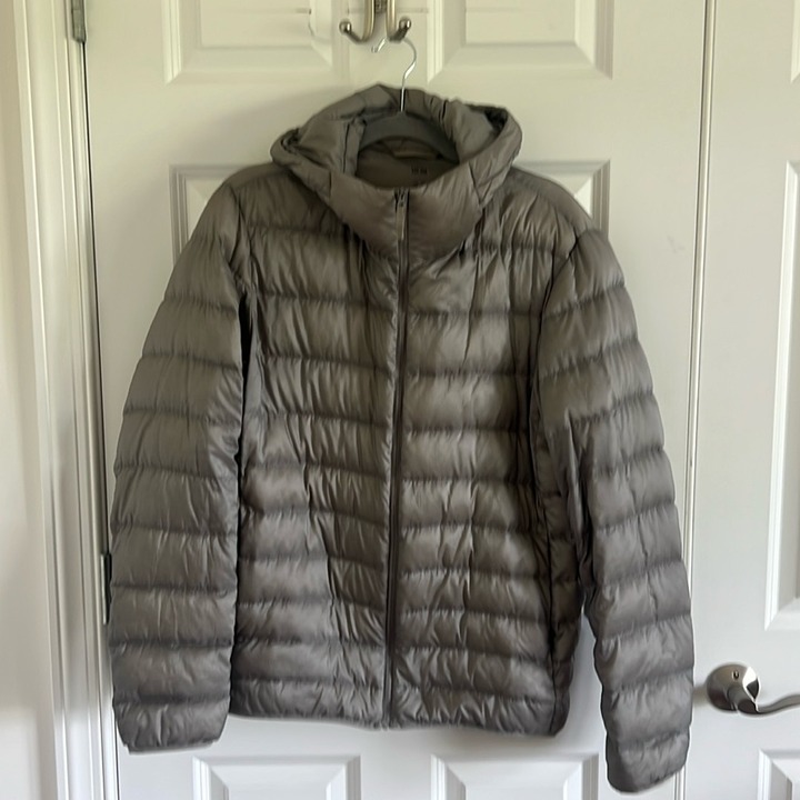 Ultra Light Down Uniqlo Gray Size Large Puffer Jacket