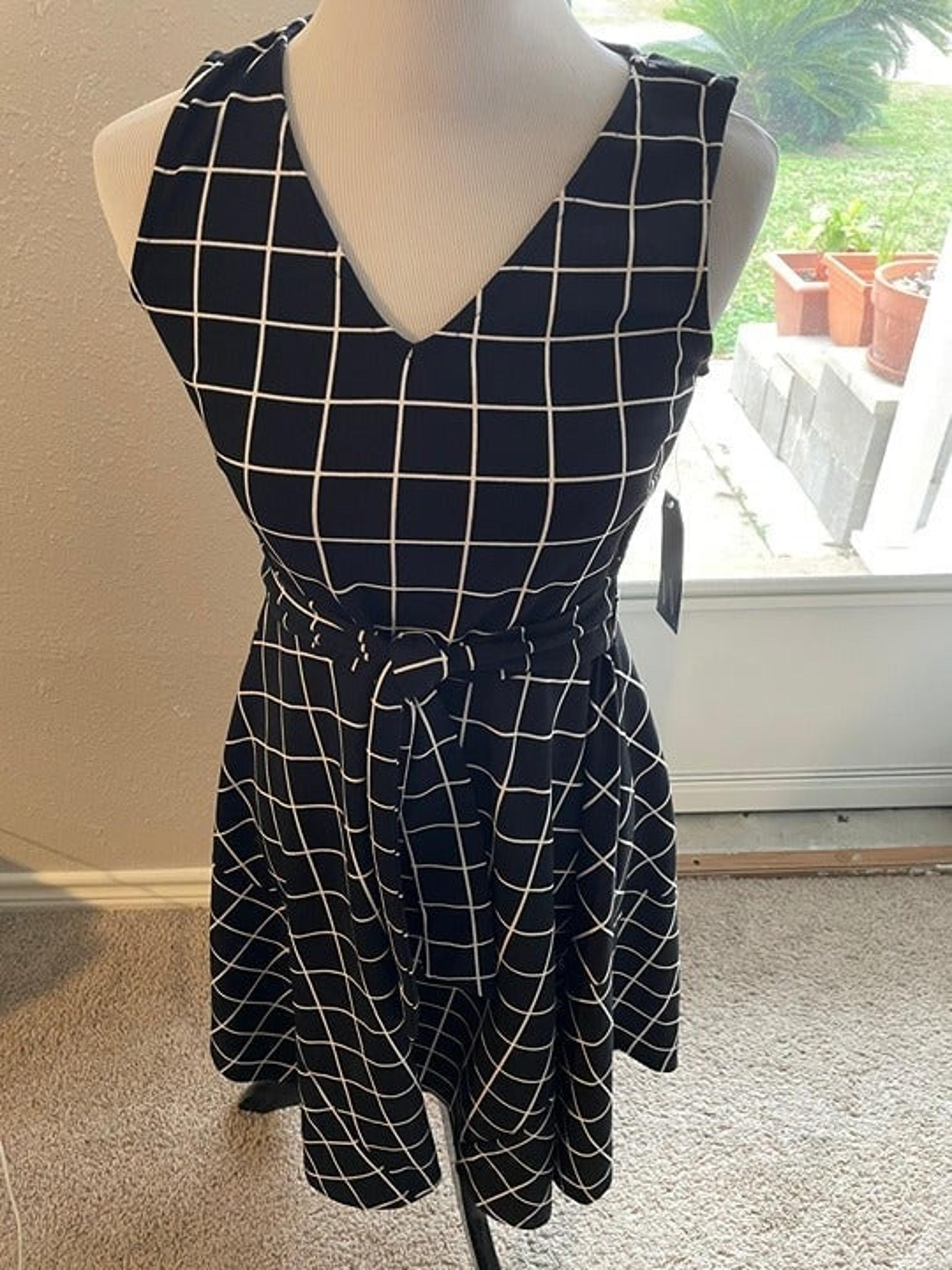 New Wrapper Wrap Tie Front Dress 4