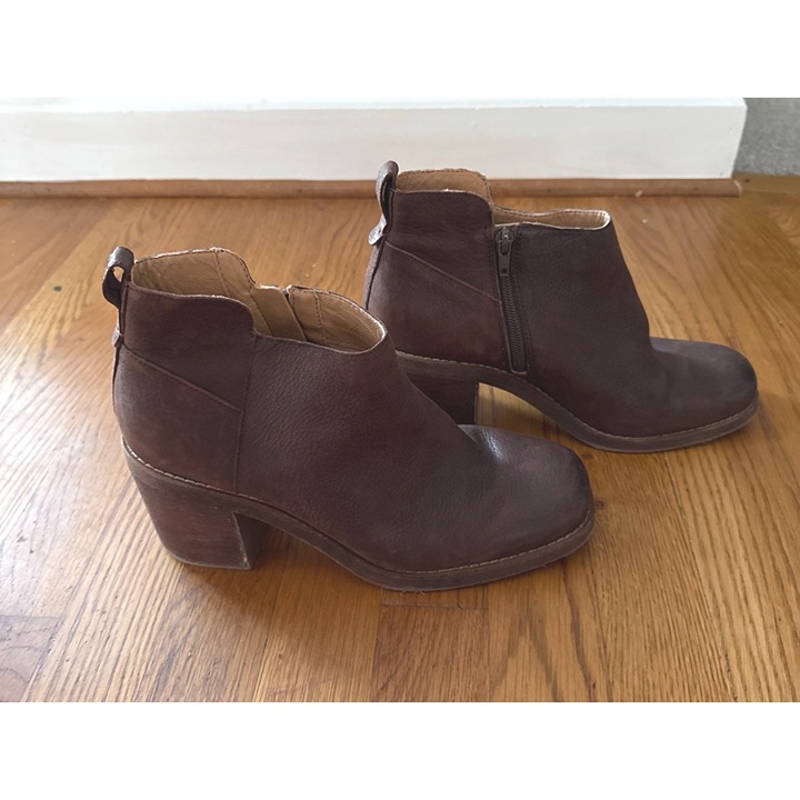 Crown Vintage Booties Womens 6 M Block Heel Zipper Back Stud