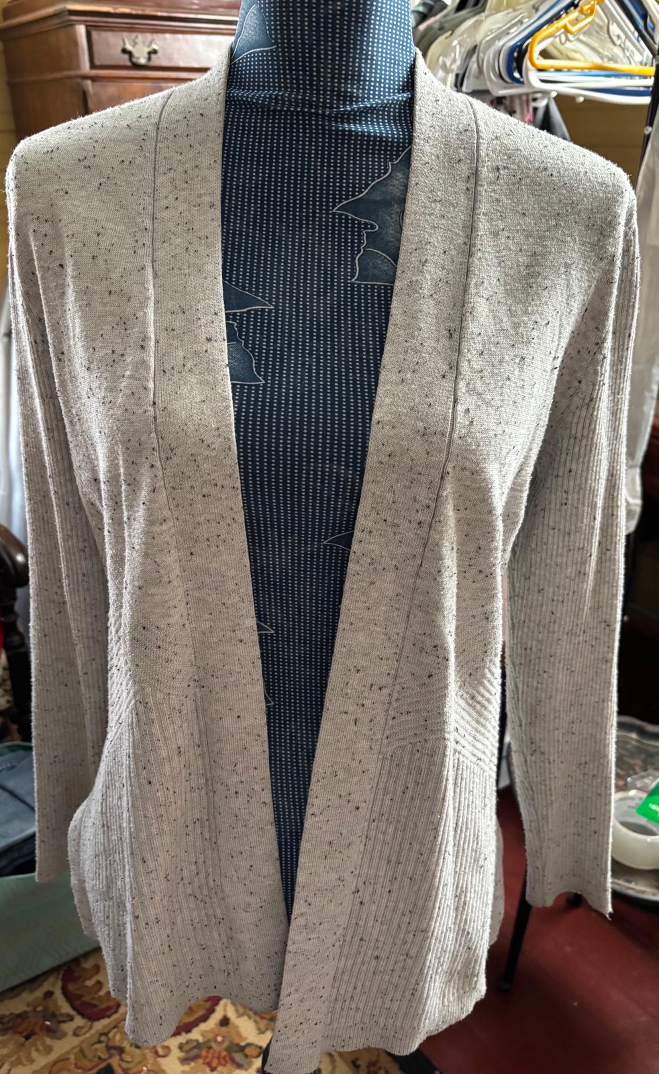 Verve Ami Size Medium Open Front Women’s Cardigan Sweater Gray