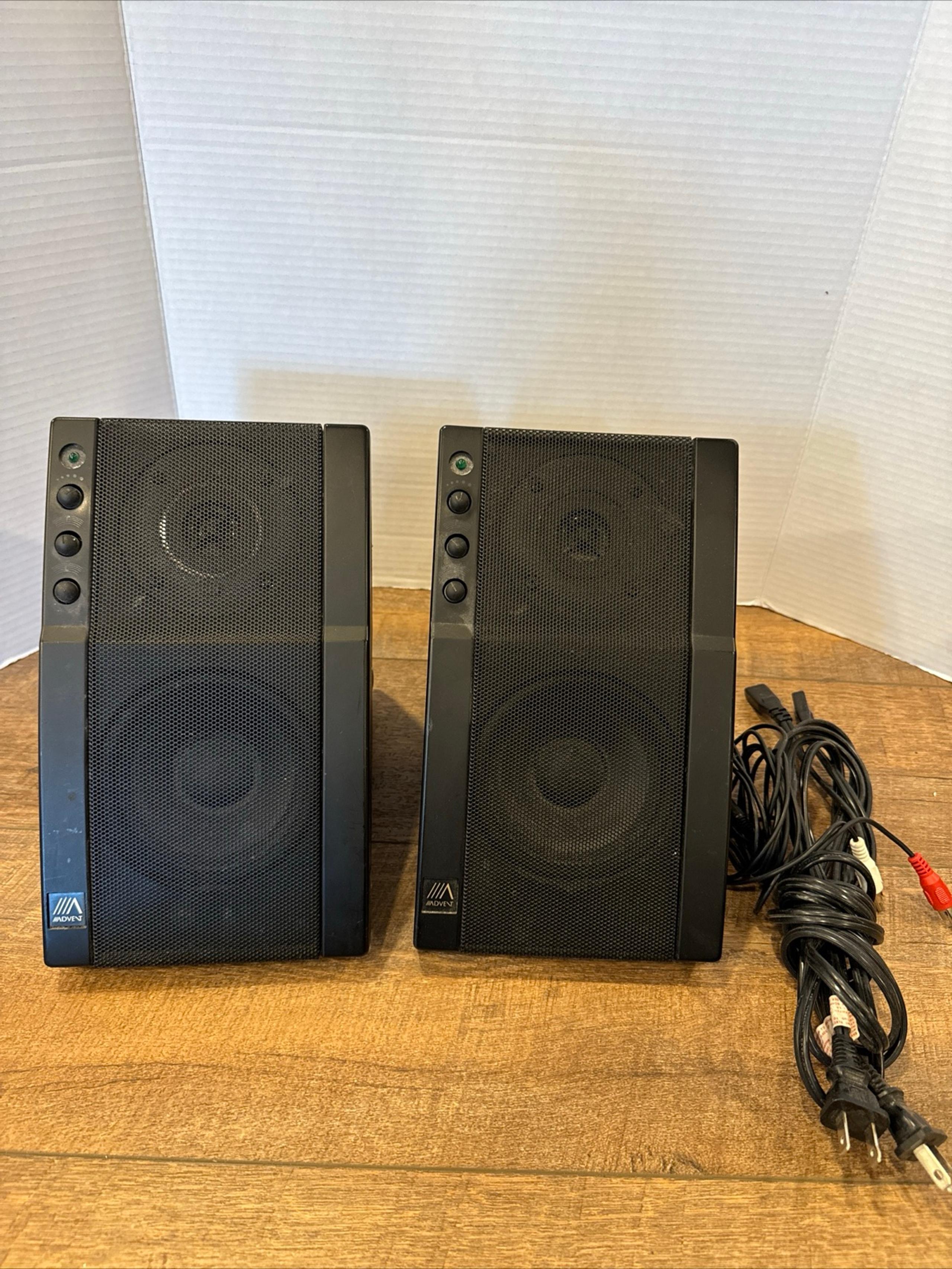 Lot of 2- Advent Powered Partners AV570 70w Power - Built in Amplifier