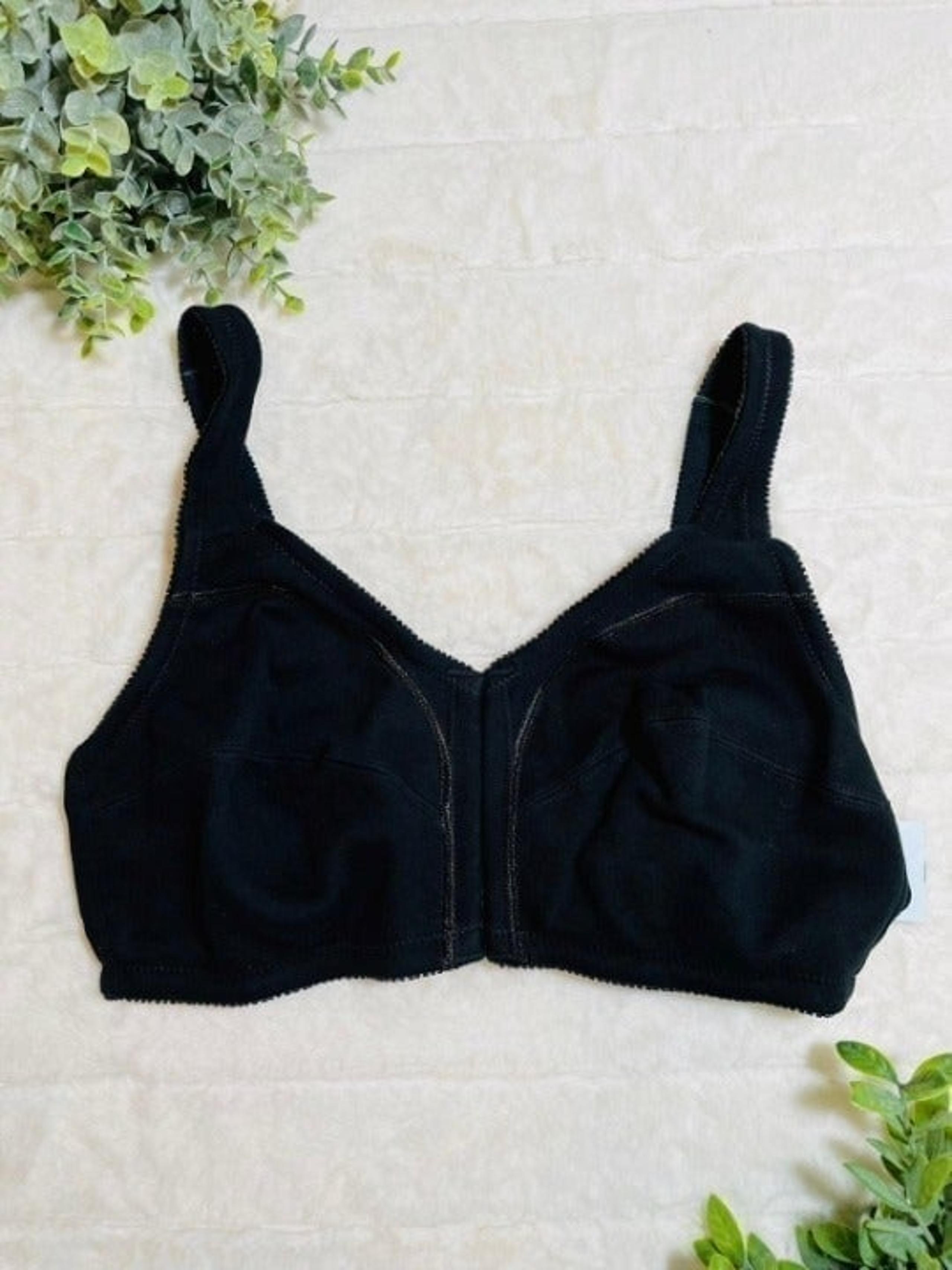 Comfort Choice black wireless bra size 4