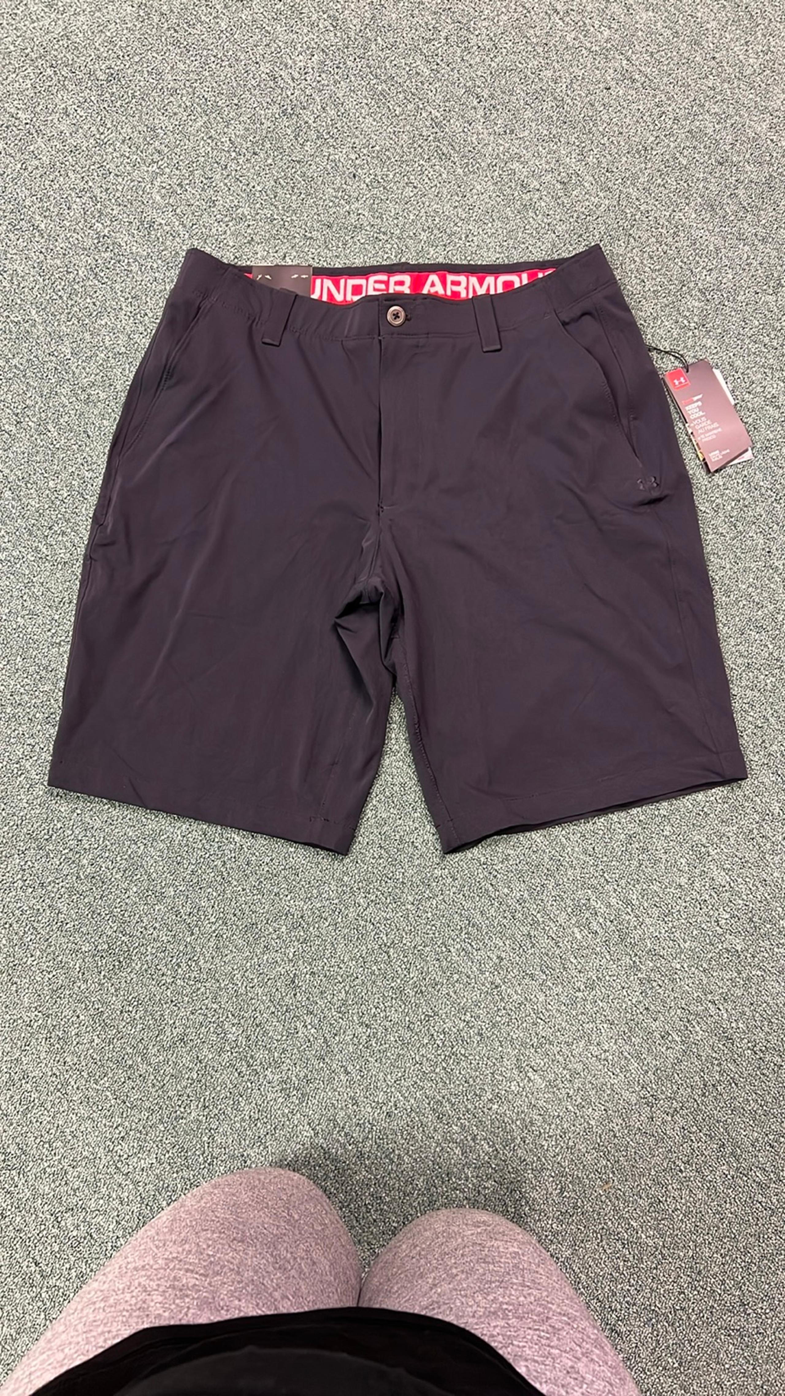 Men’s Under Armour golf shorts
