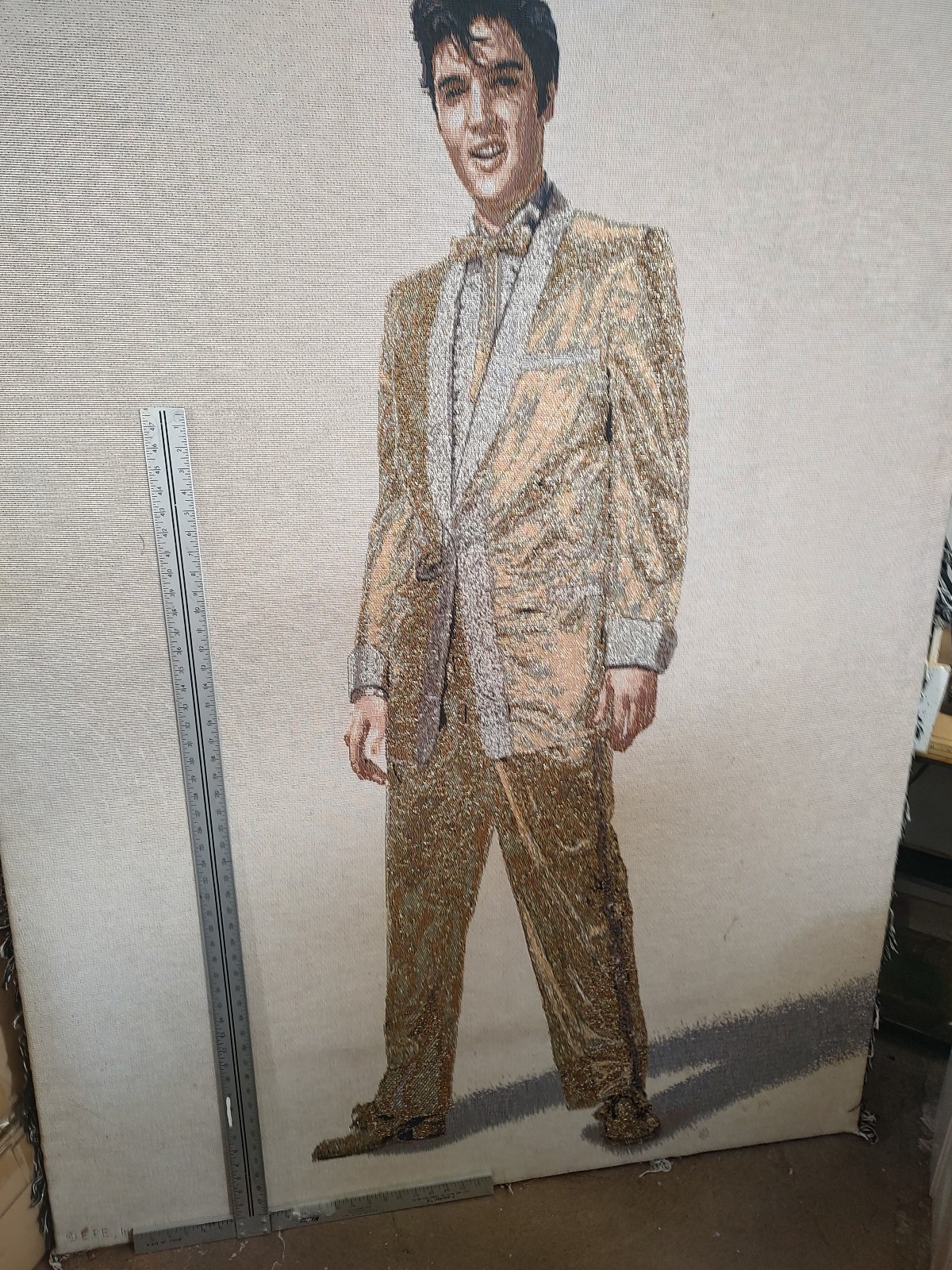 Elvis throw