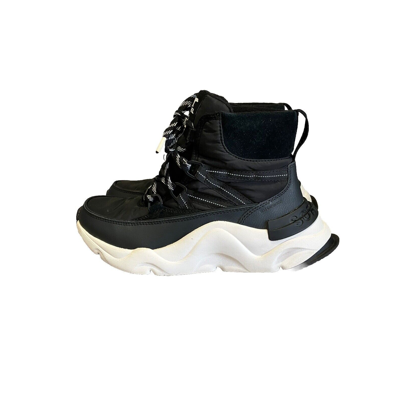 Sorel Kinetic Rnegd Waterproof Insulated Sneaker Boots Black Women's Size 8