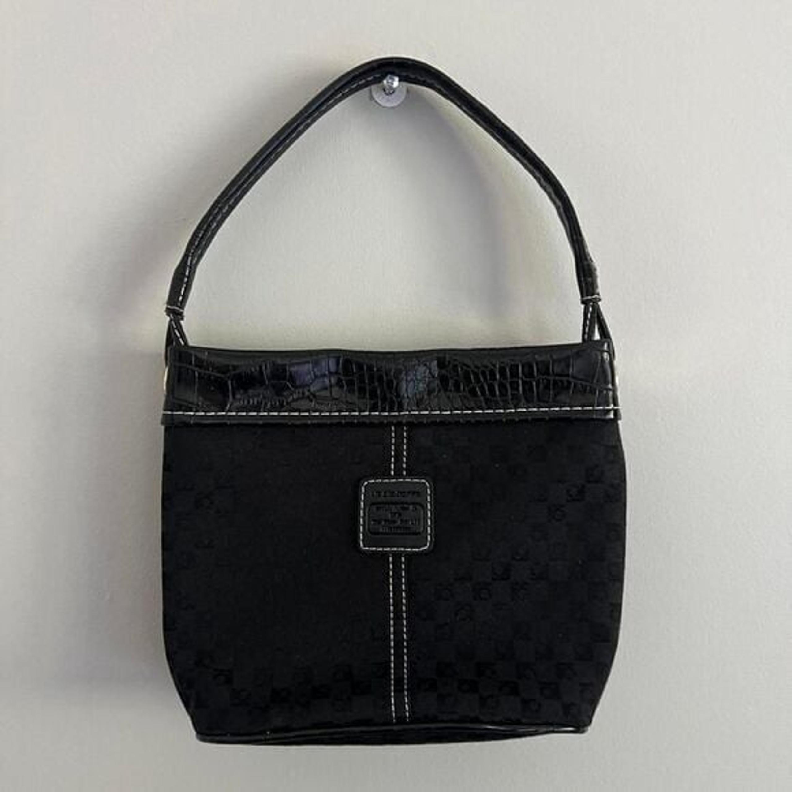 Y2K BLACK LIZ CLAIBORNE MINI BUCKET BAG