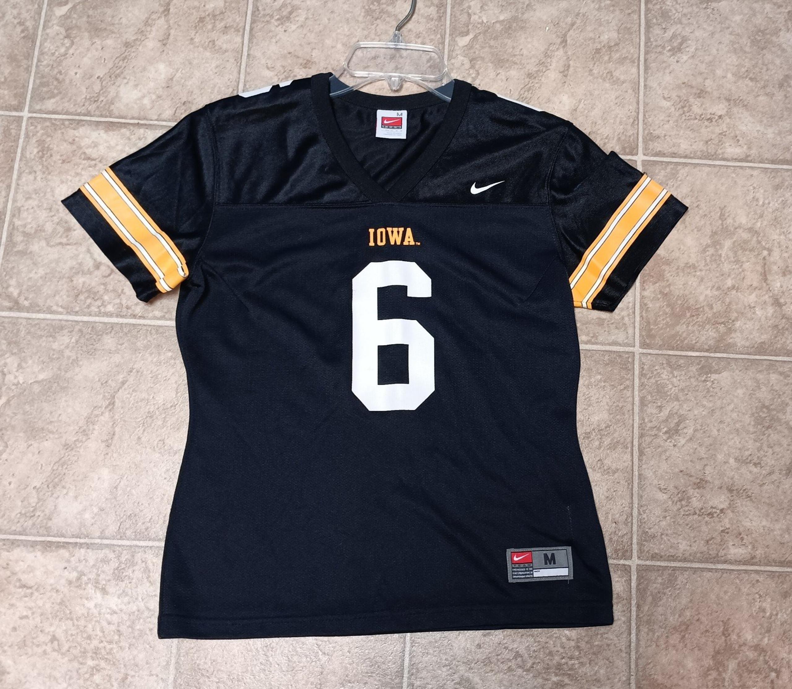 Nike Iowa Hawkeyes Women's Medium Jersey