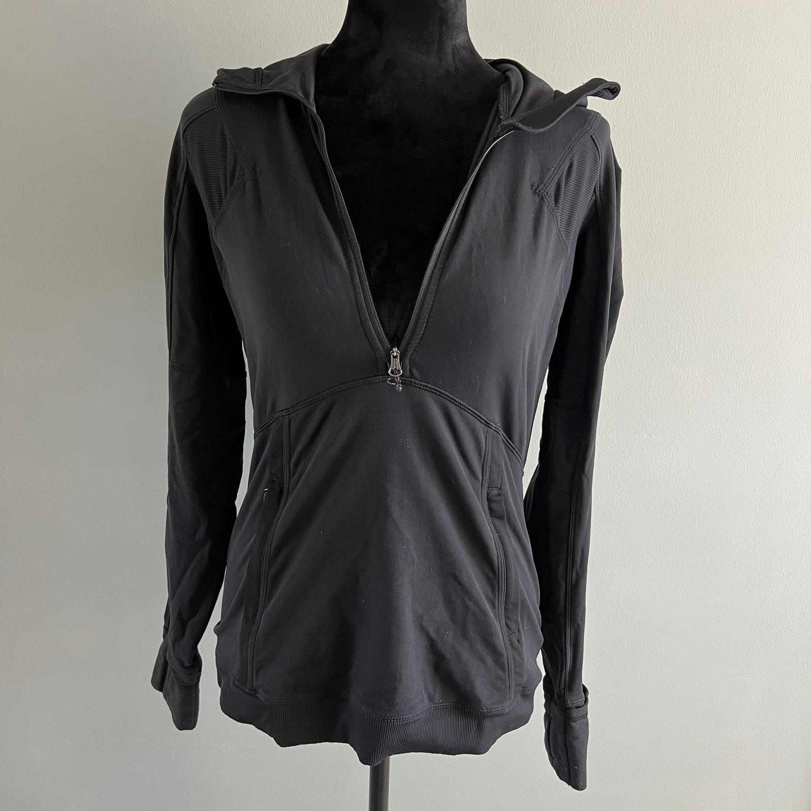 Lululemon Winter Sprinter Hoodie Womens 8 Long Sleeve Pullover Black Luxtreme