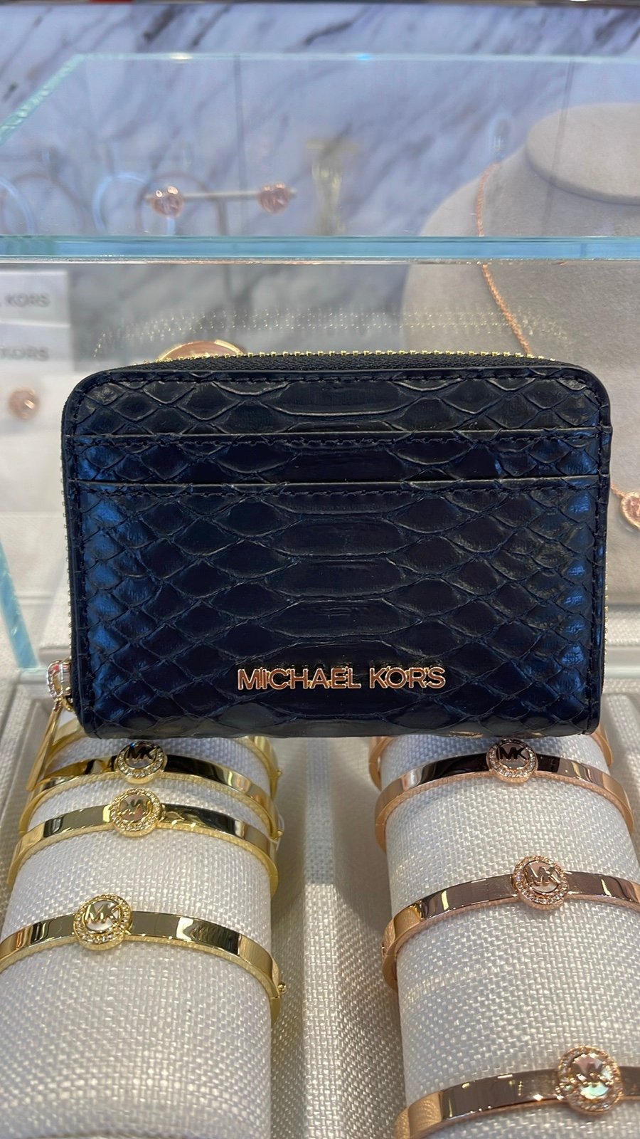 Michael Kors Women Medium Zip Around Card Case Coin Pouch Wallet Black NWT