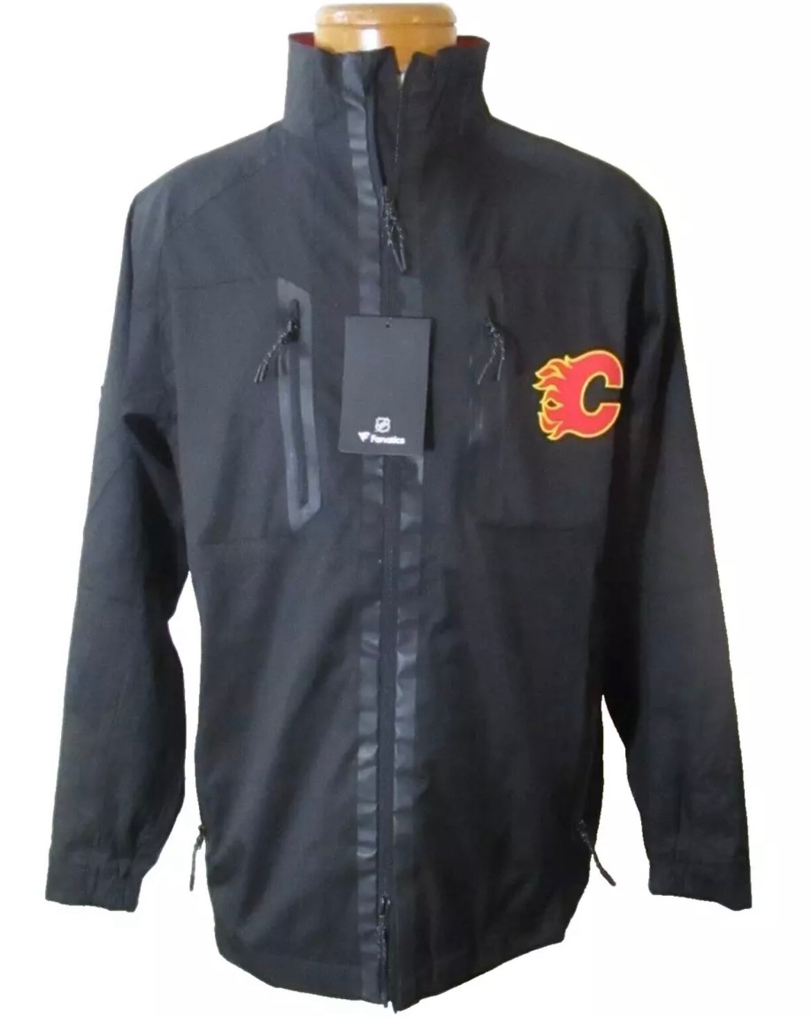 Calgary flames jacket large