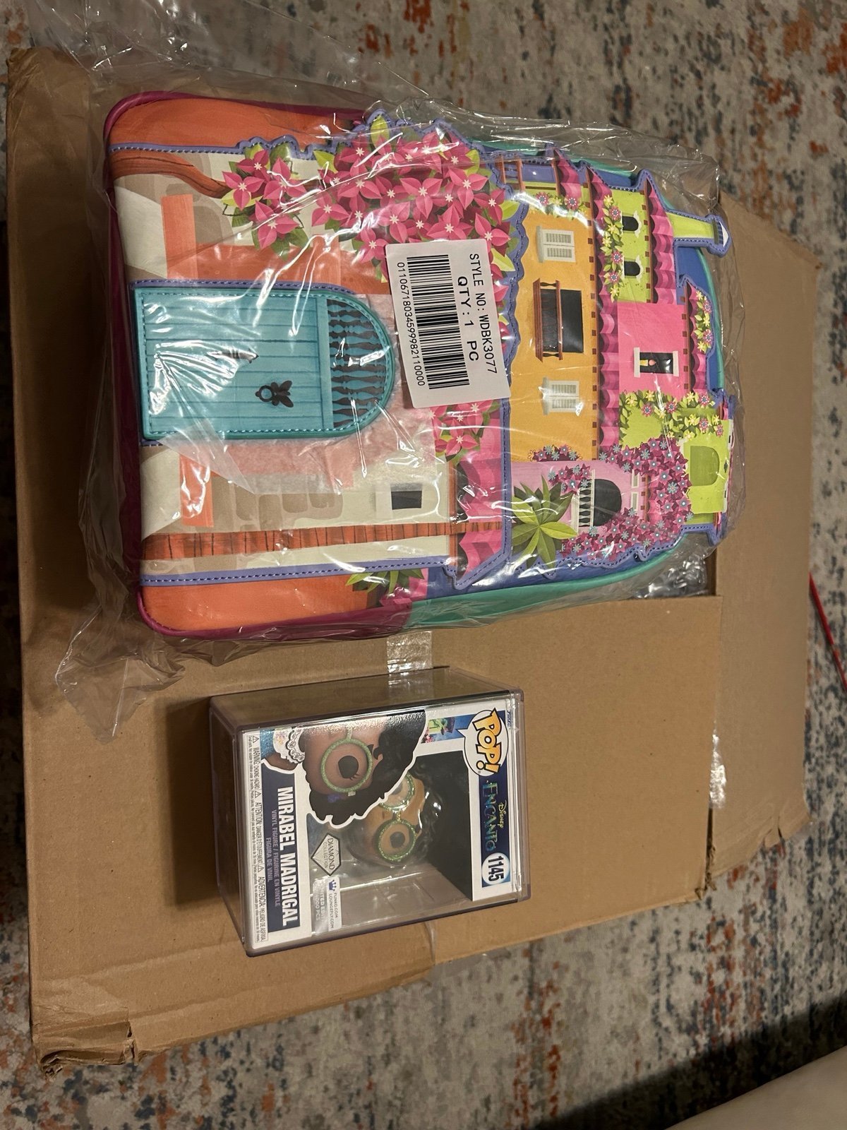 【Lounge Fly】Limited Edition Casa Mirabel and Bag Bundle 2023 NEW Casa Madrigal Bag &amp; Mirabel Diamond Funko Pop!