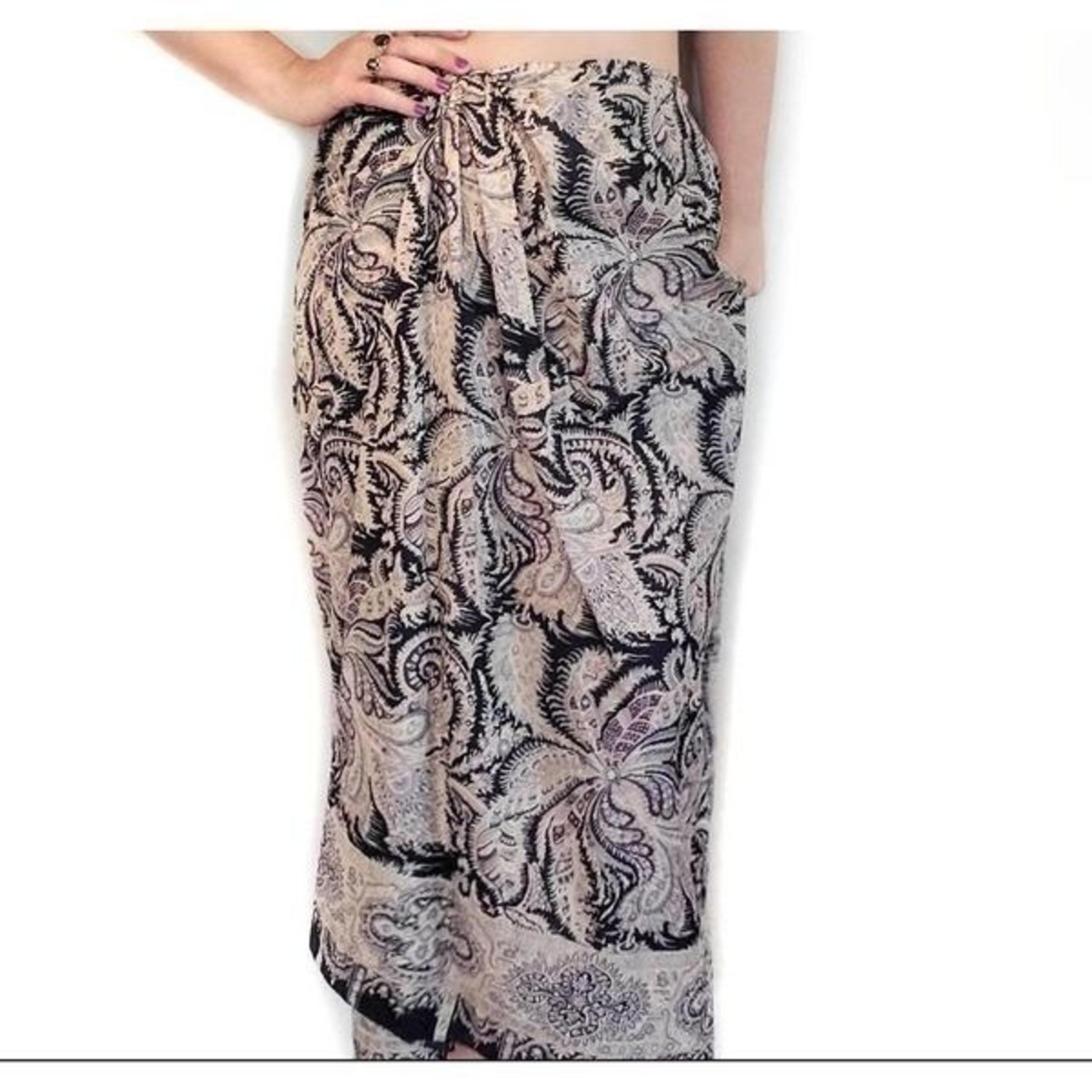 Emanuel Ungaro Vintage Wrap Skirt, Navy, Beige, Pink Paisley Floral, sz 12, EUC