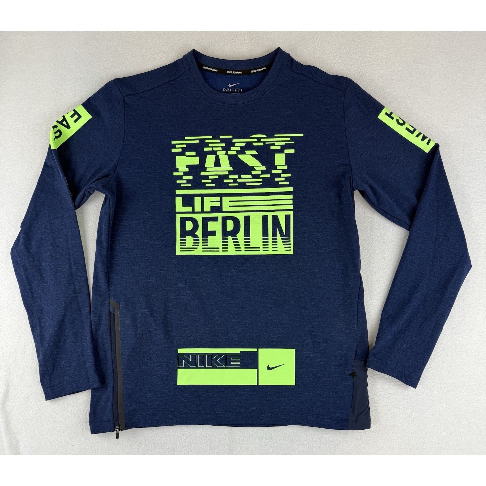 Nike Sphere Element Berlin Men's Running Top Size Large 933331-451