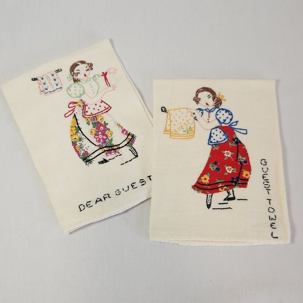 Lot 2 Vintage Guest Towels Hand Embroidered Girls Cottage Core Granny Core