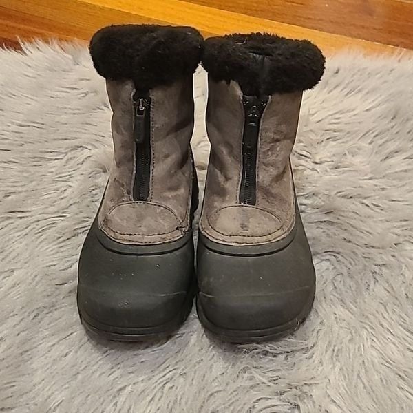 Sorel snow angel zip womens gray and black winter boots size 7