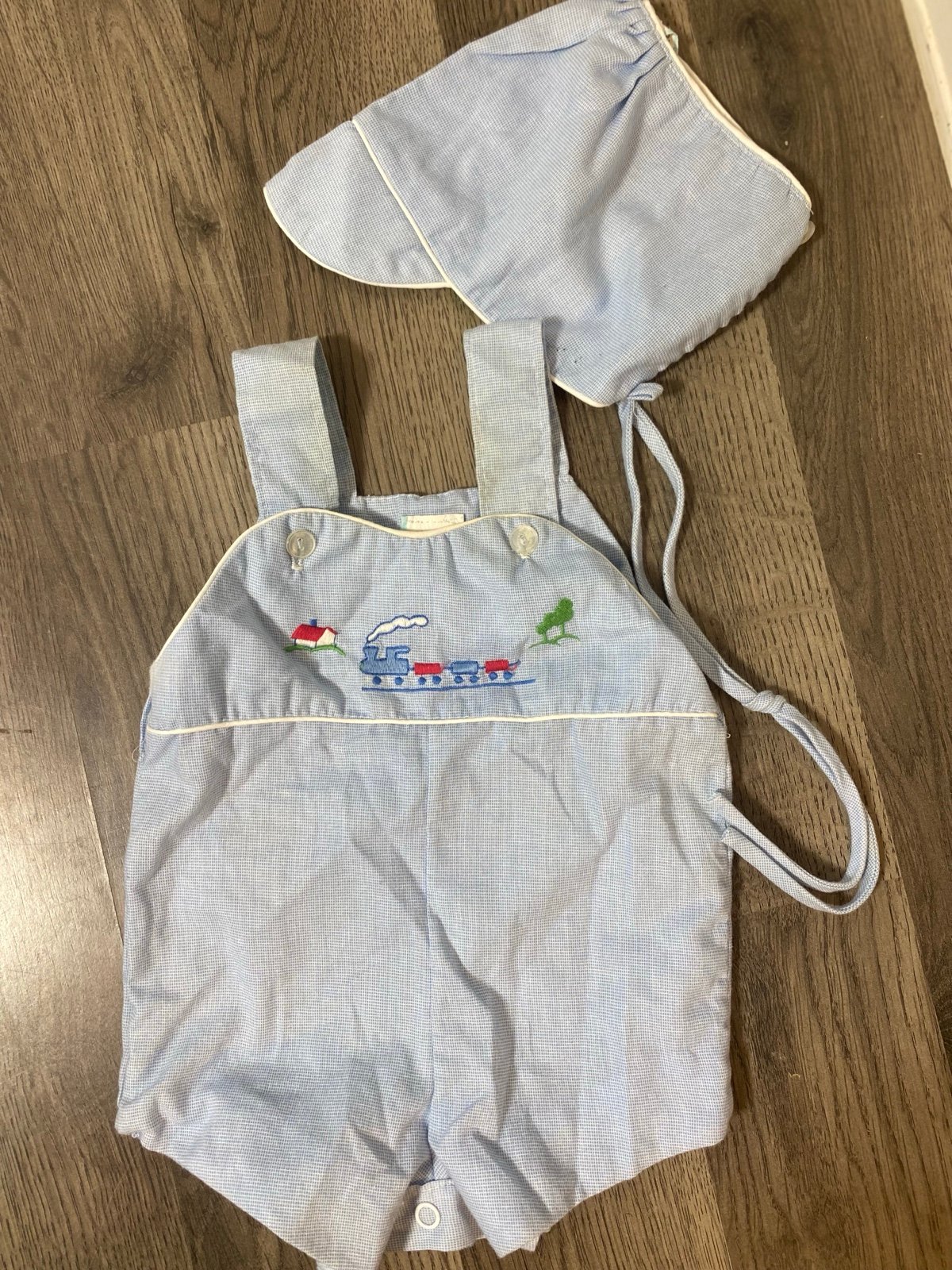 Vintage 2 Piece Train Romper Overalls Shortalls Outfit With Hat Size 0-3 months
