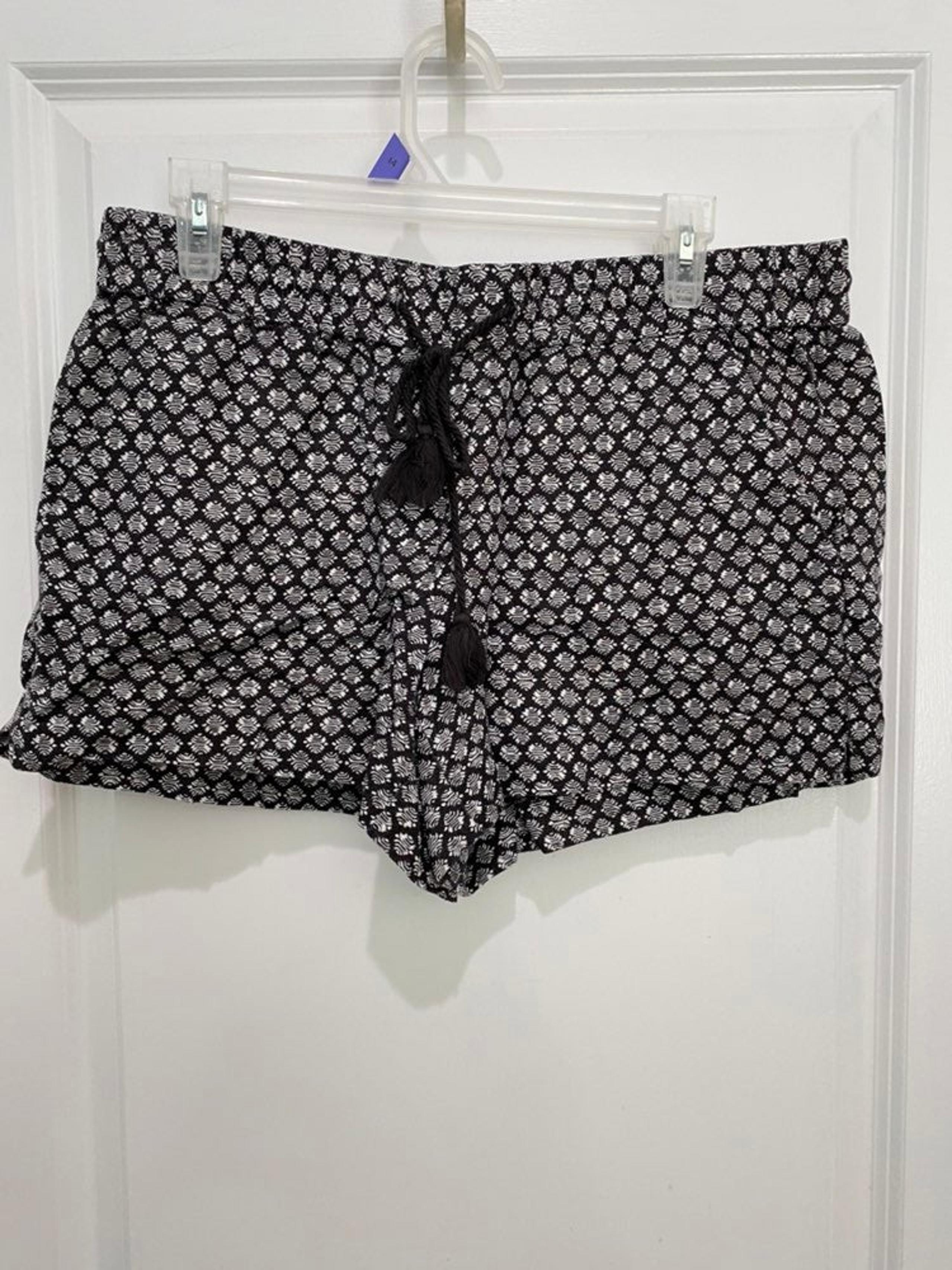 Ann Taylor Loft pull on shorts, Sz M