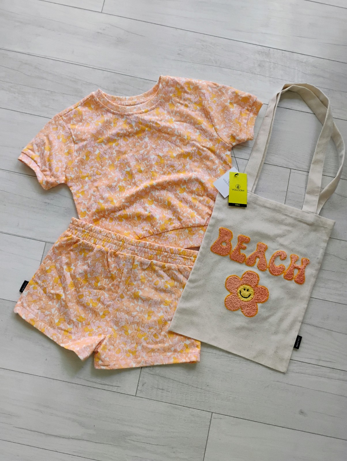 VOLCOM NEW French Terry Sweatshirt,Shorts & Beach Tote