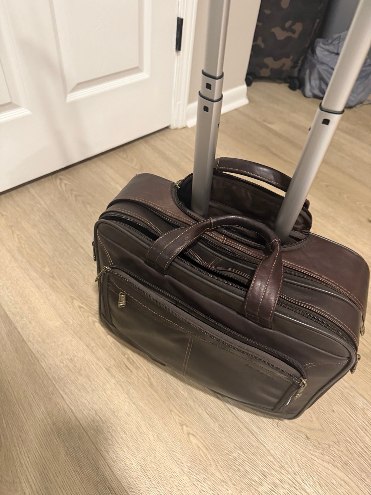 Samsonite leather carry on briefcase