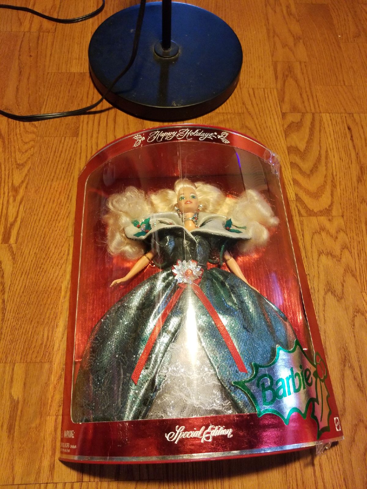 Vintage 1995 barbie happy holidays editi