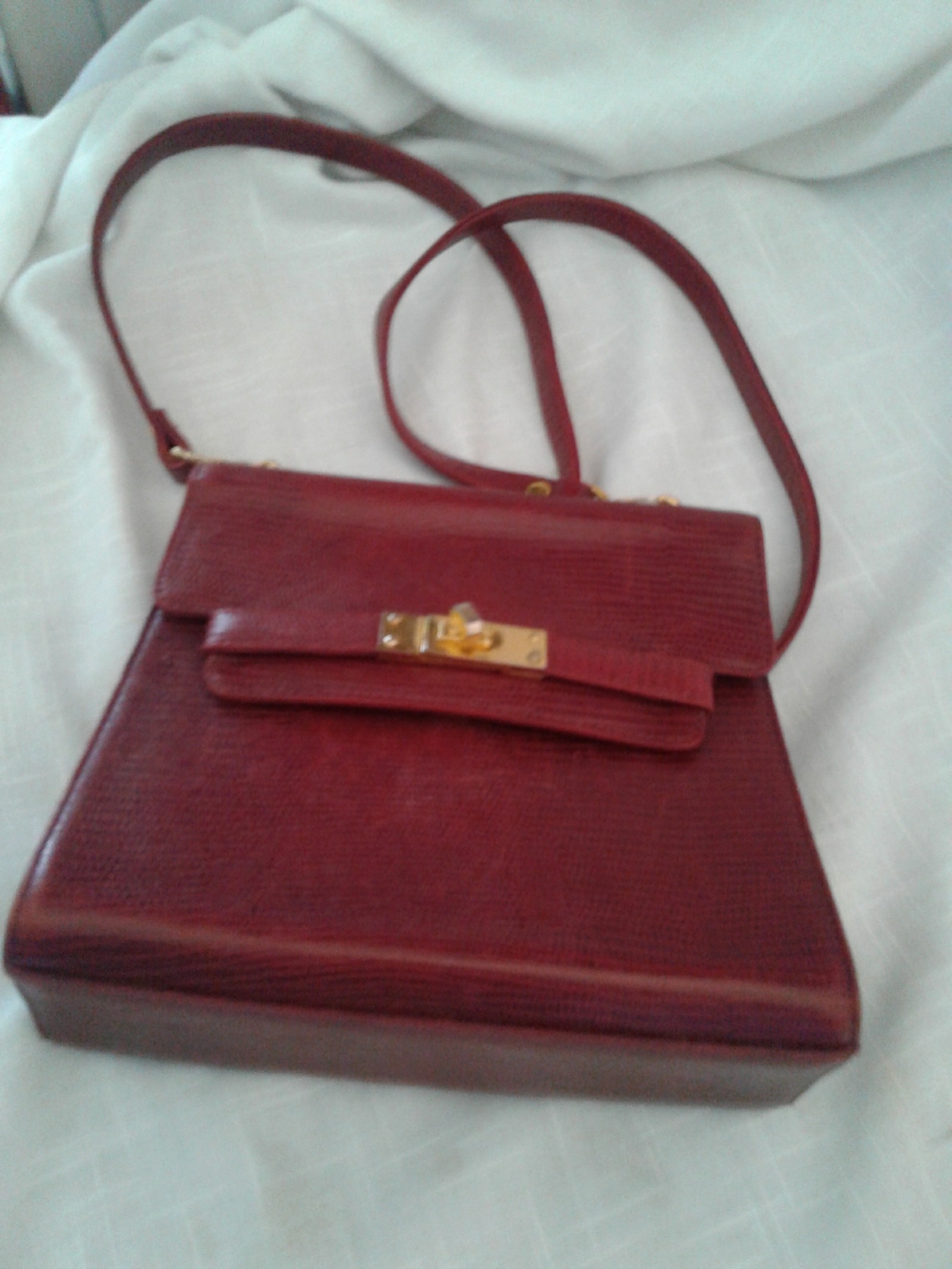 Luxury shoulder handbag