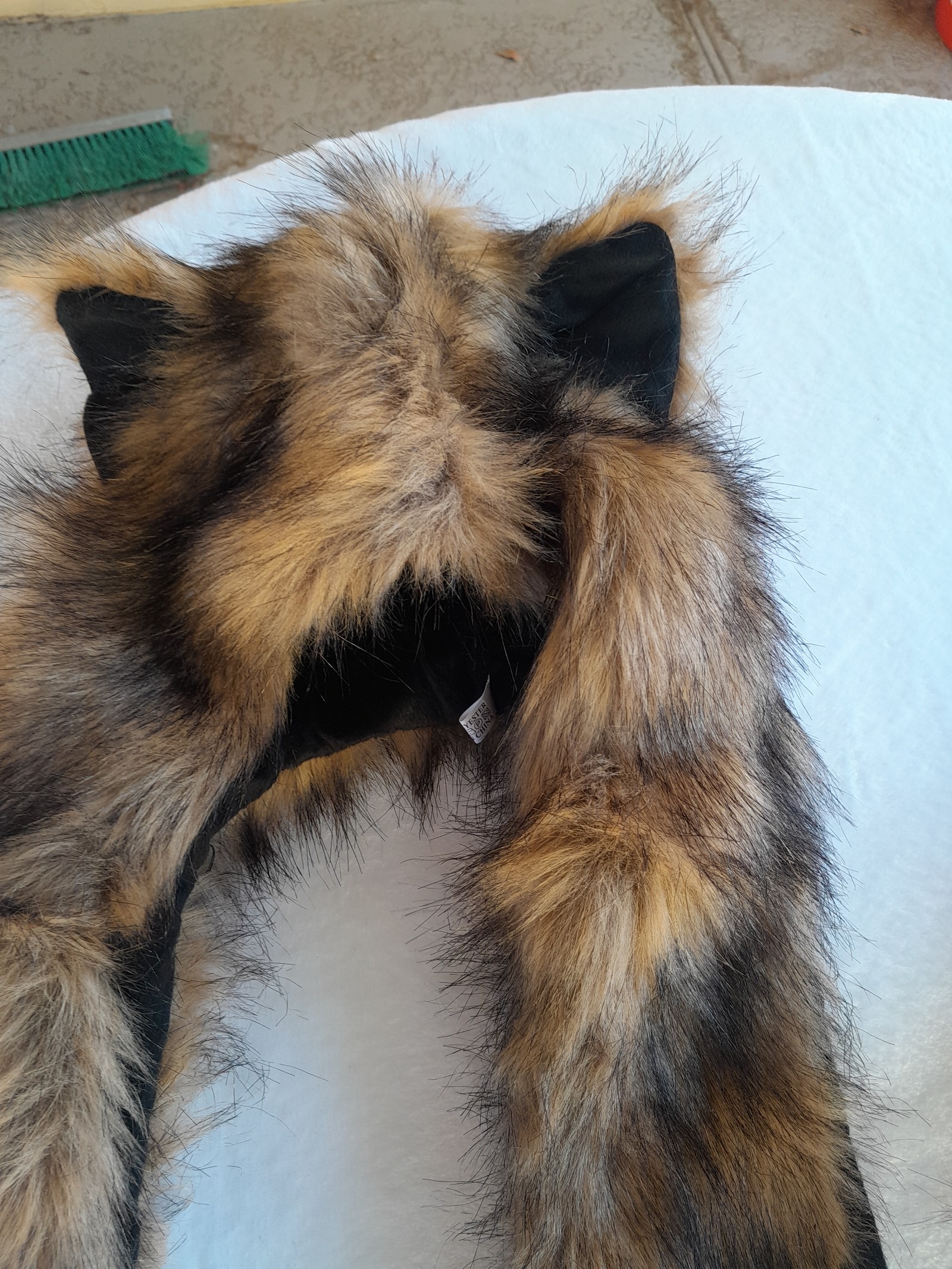 Faux Fur Women's 3 In 1 Faux Fur Wolf Hat NWOT
