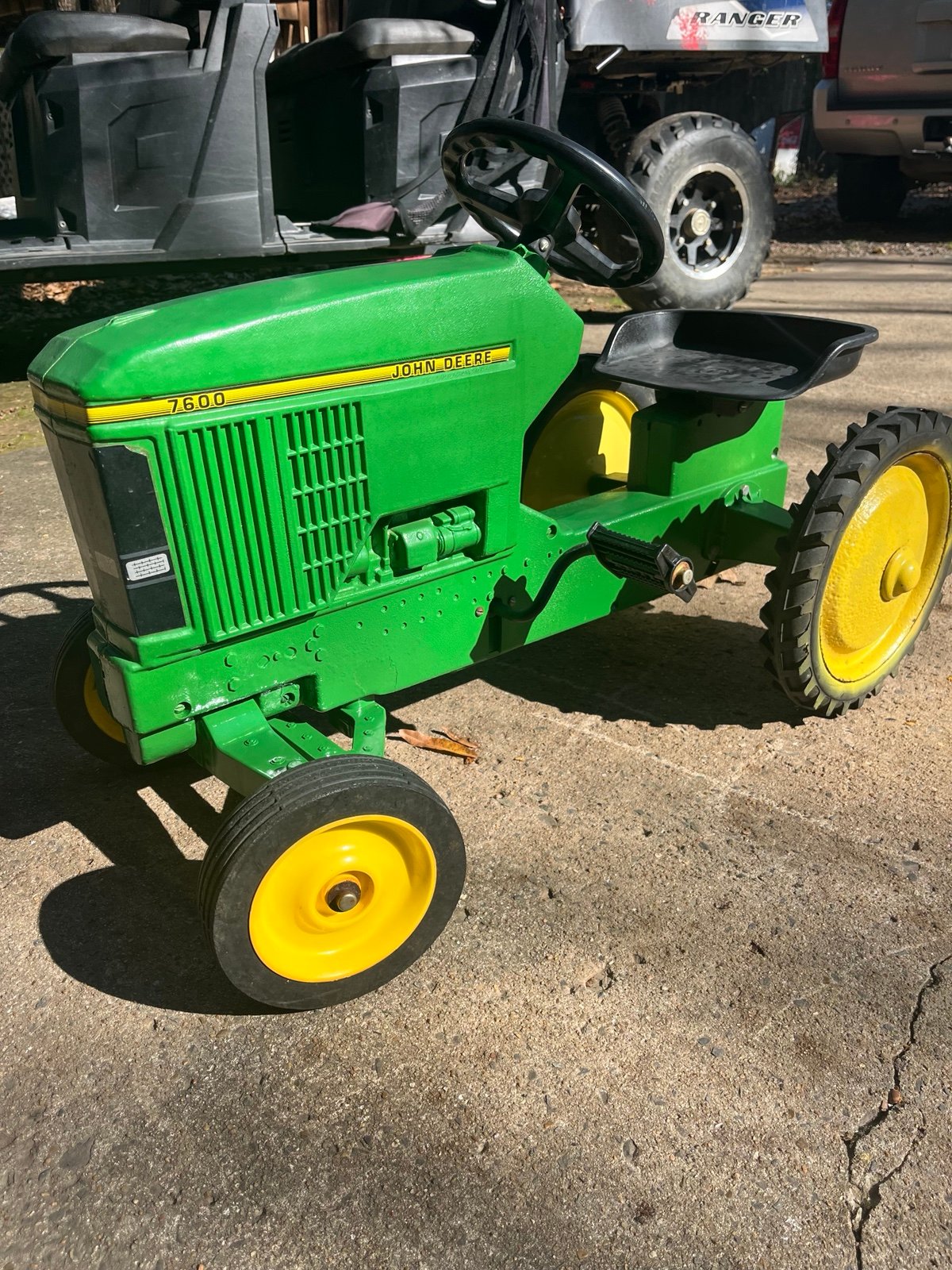 Vintage 1960s John Deere pedal car