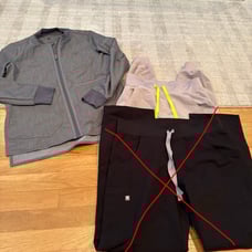 Set of 2 Figs Scrub Pants and Zip Up Top Size Small