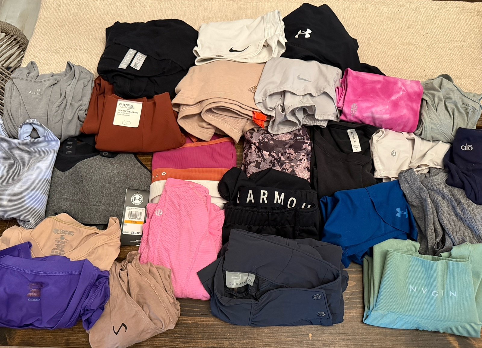 Reseller women’s clothes- 25piece lot- athletic wear