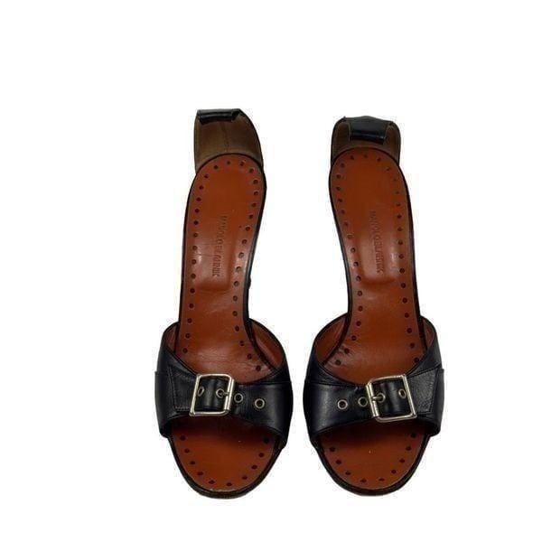 DESIGNER MANOLO BLAHNIK BLACK LEATHER BUCKLE HEELS SZ 9.5