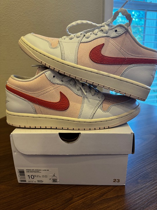 Nike Air Jordan 1 Low SE "Strawberry Milkshake" | IB8156-133 | Womens 10.5