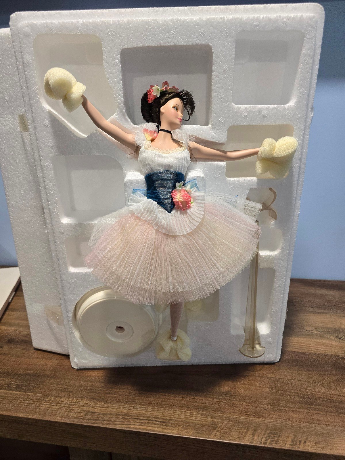 Barbie Prima Ballerina Lighter Than Air