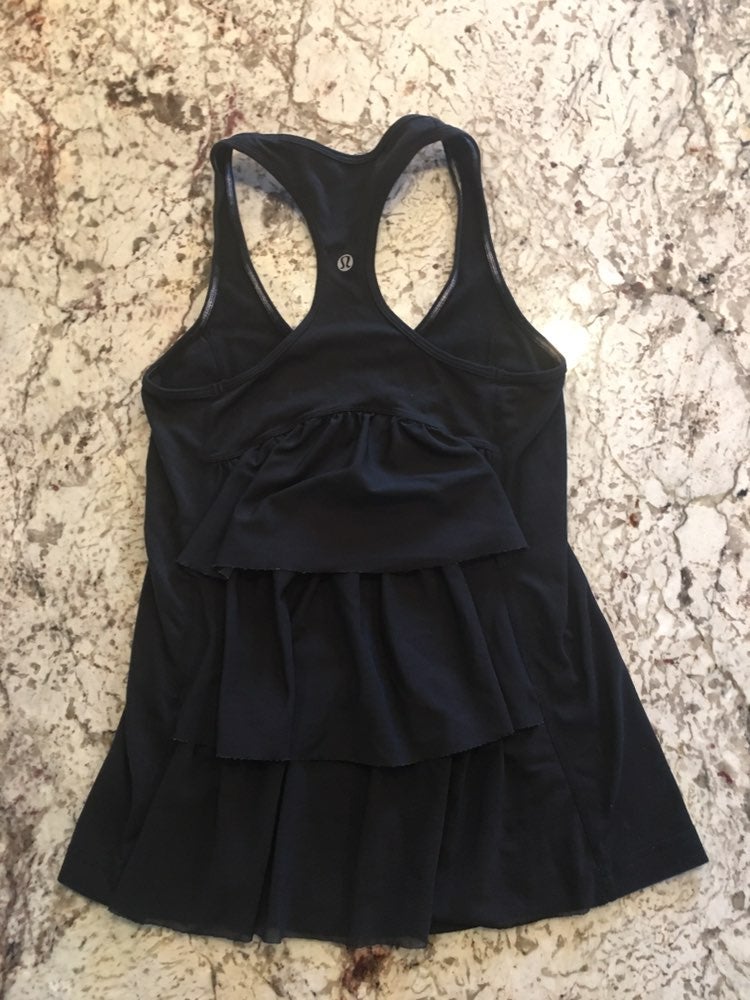 Lululemon RARE crb Big Ruffle tank