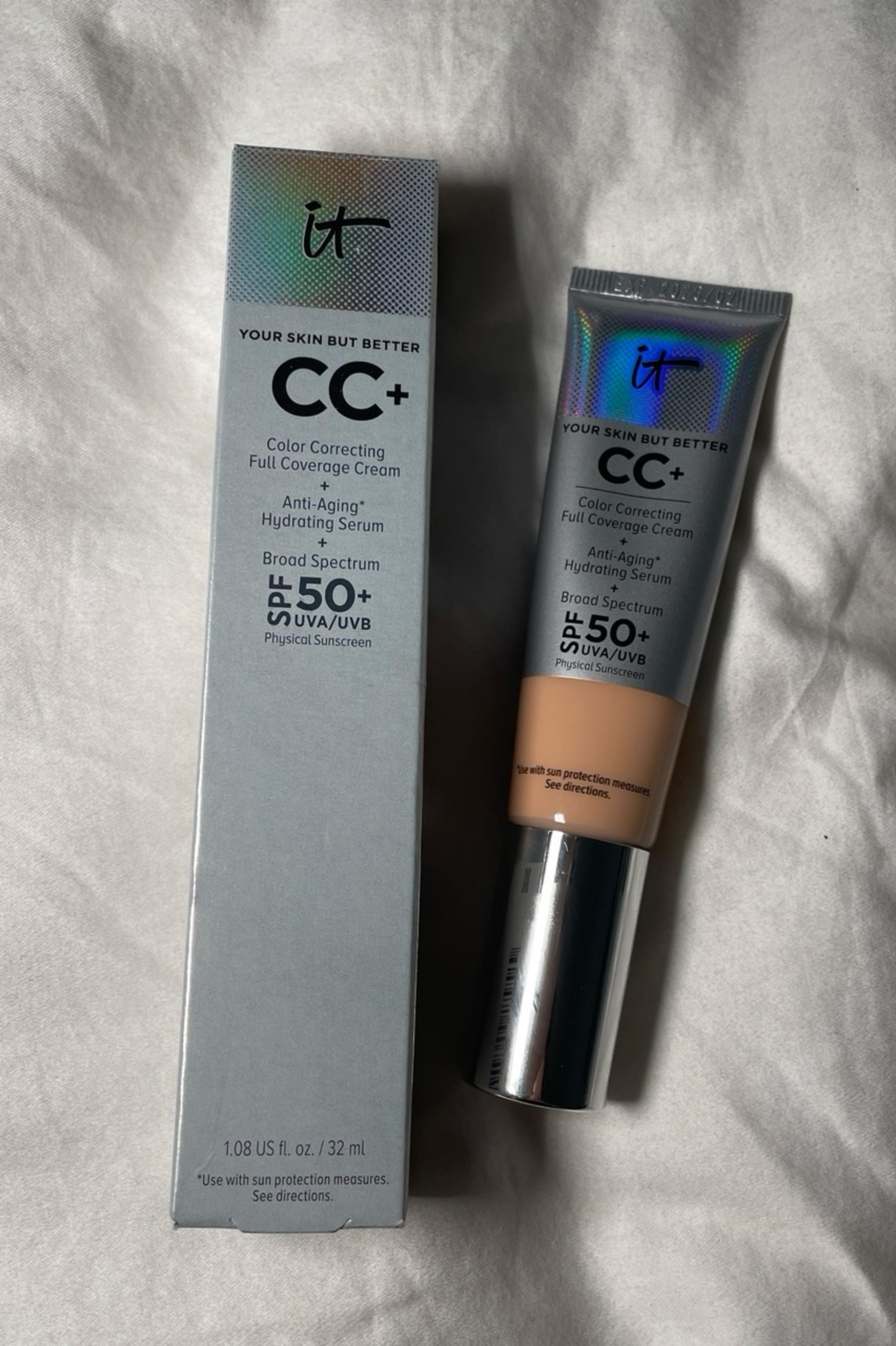 It Cosmetics CC+ Cream + Anti Aging Hydrating Serum SPF 50 shade Light Medium