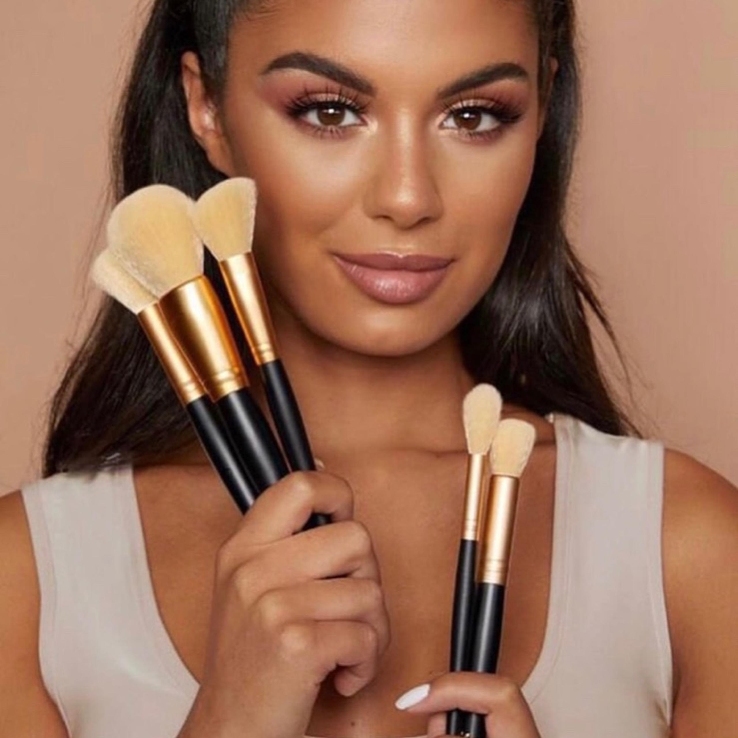 Morphe Complexion Crew Face Brush Set & Bag NWT - Morphe Cosmetics