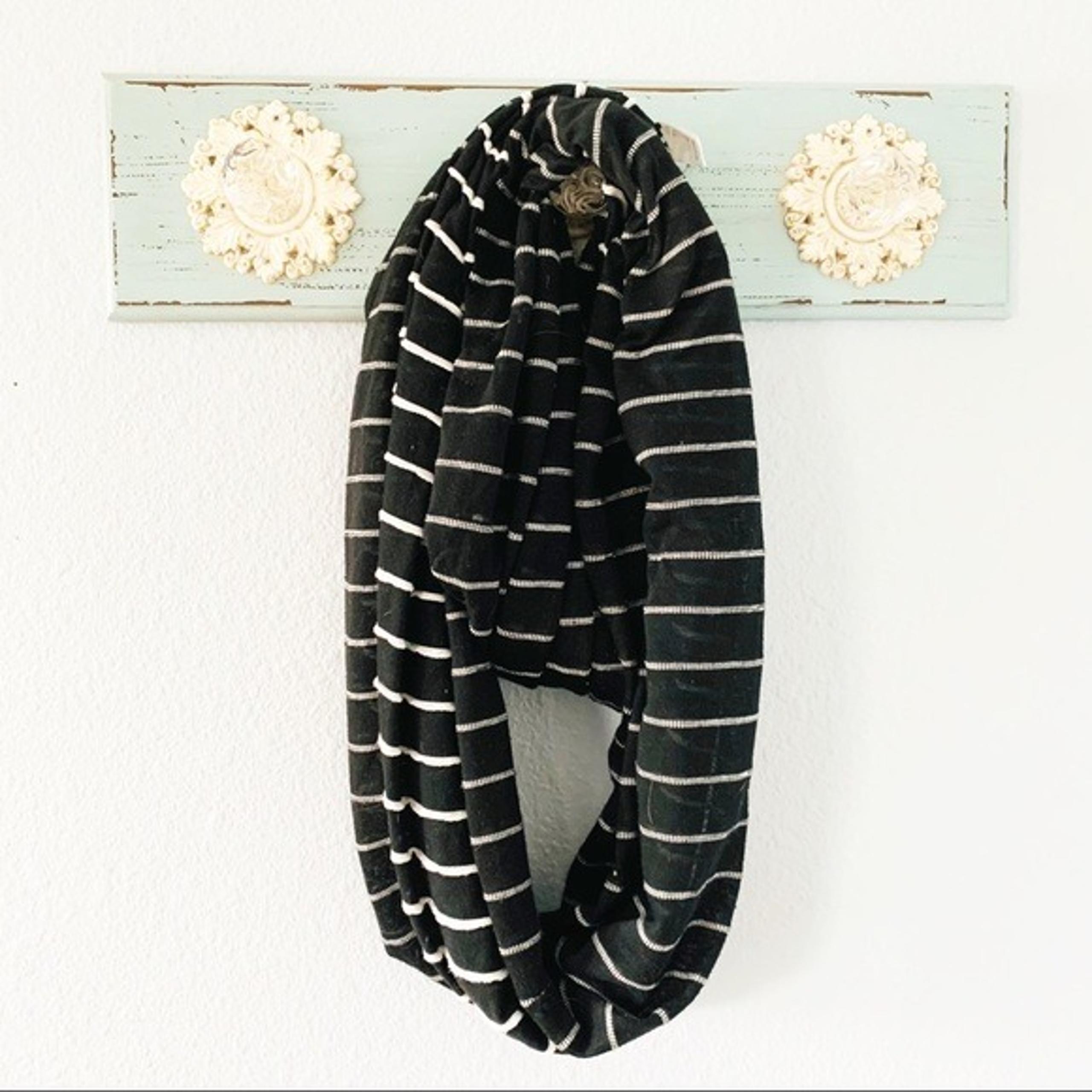Target Black & Ivory Lightweight Circle