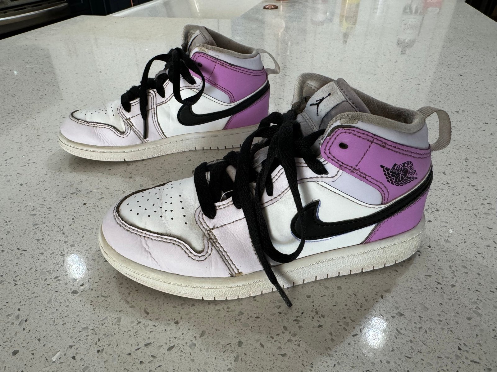Nike air Jordan 1 barely grape toddler sz 10C athletic shoes sneakers DQ8425-501