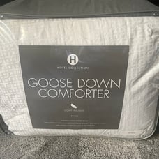 Hotel Collection goose down comforter light weight queen