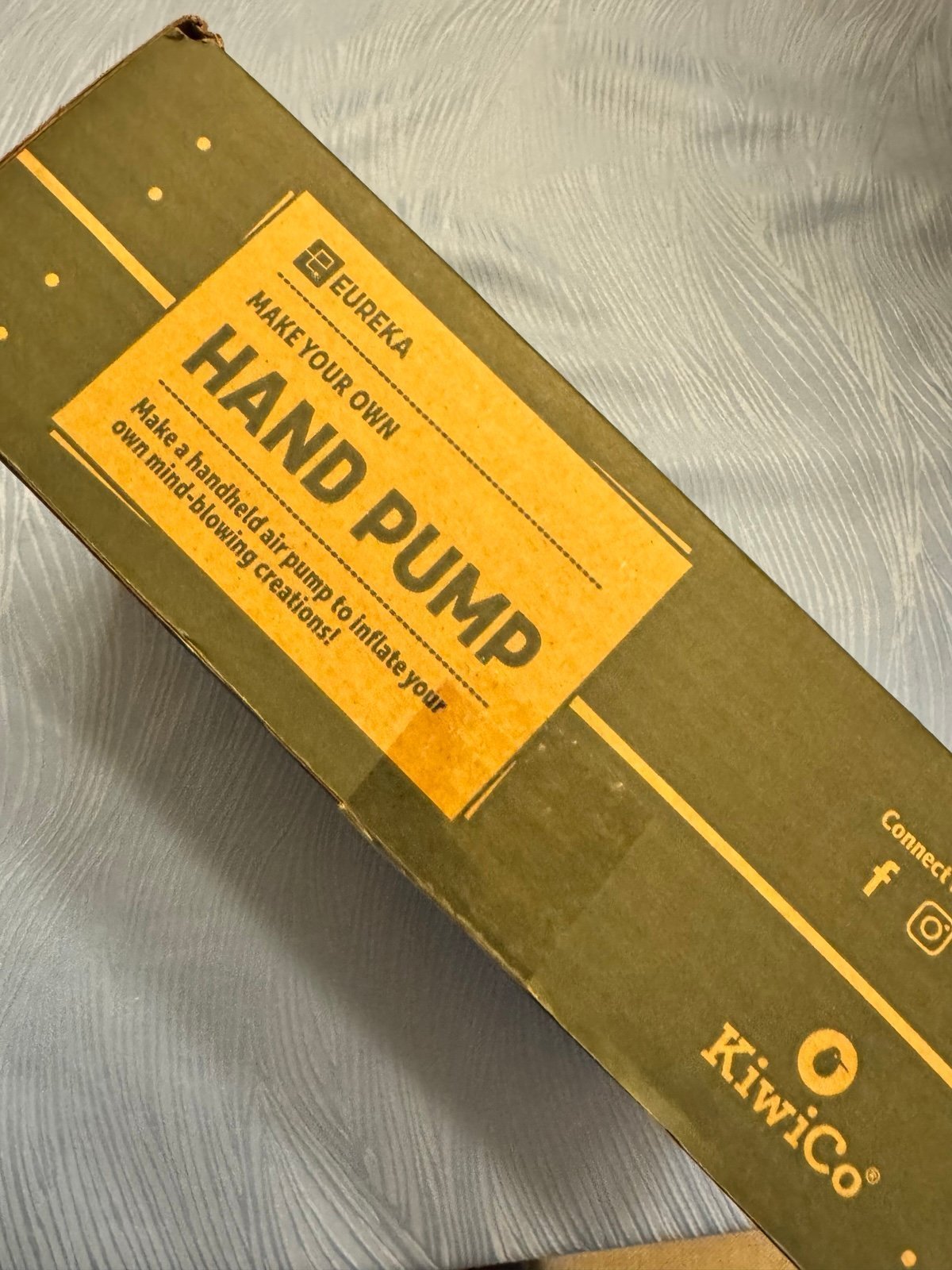 Bundle-building kit-KiwiCo for Kaat