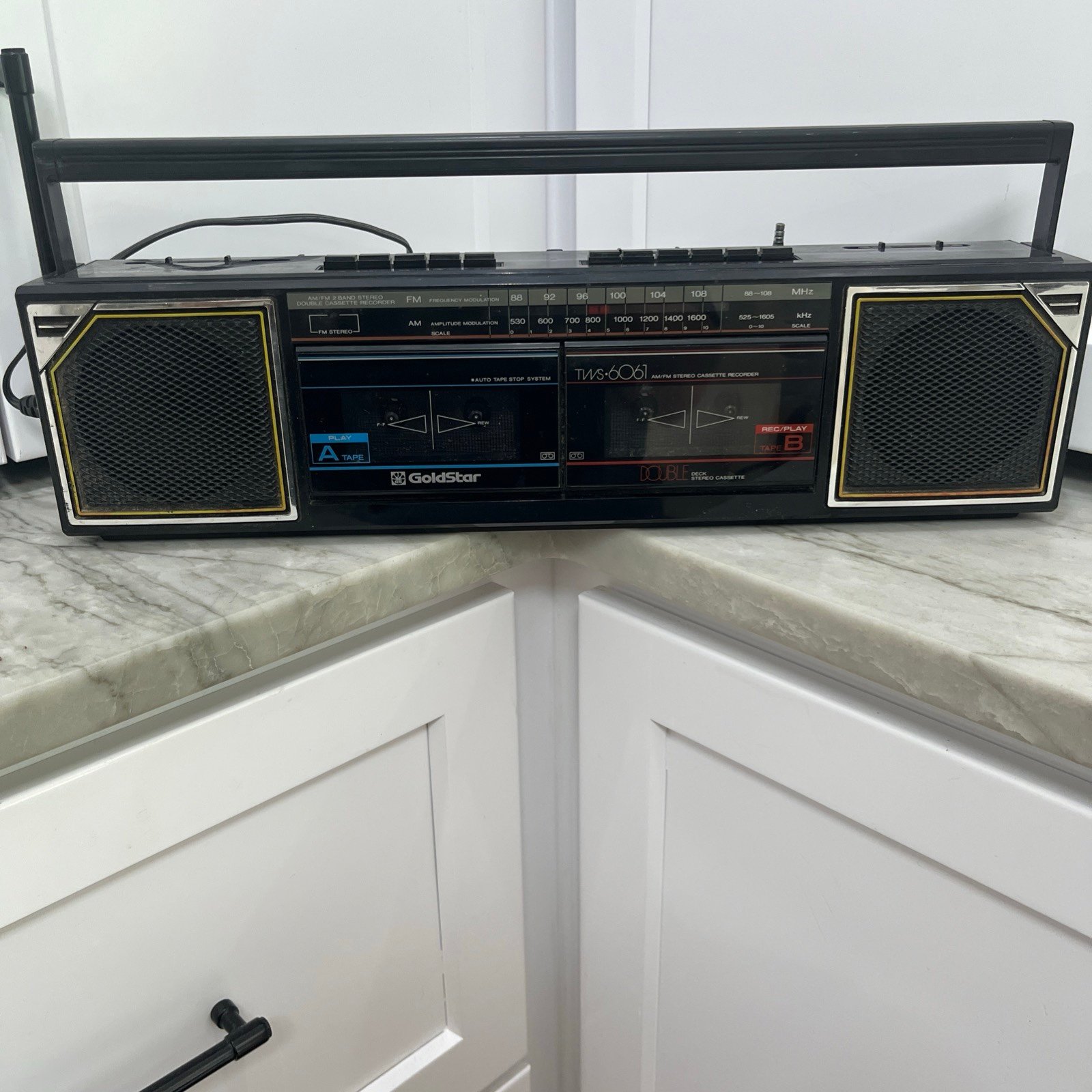VINTAGE GoldStar BoomBox tws-6061 Great Condition 1988 Stereo Mix Tape Radio Rec
