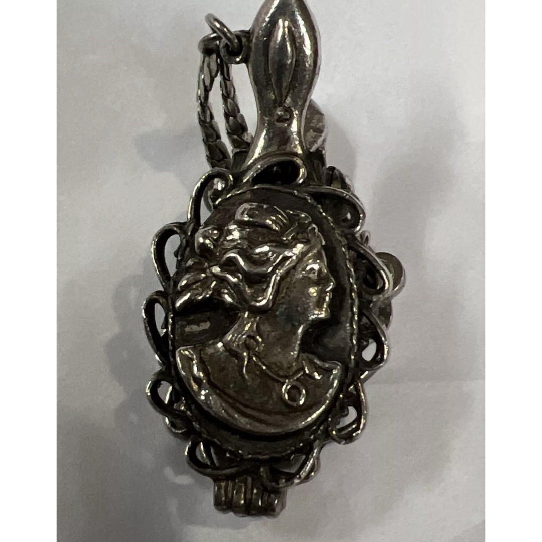 Early 1900's Gloves Clip, Cameo Lady Silver Tone, Chain Clip Antique Ladies