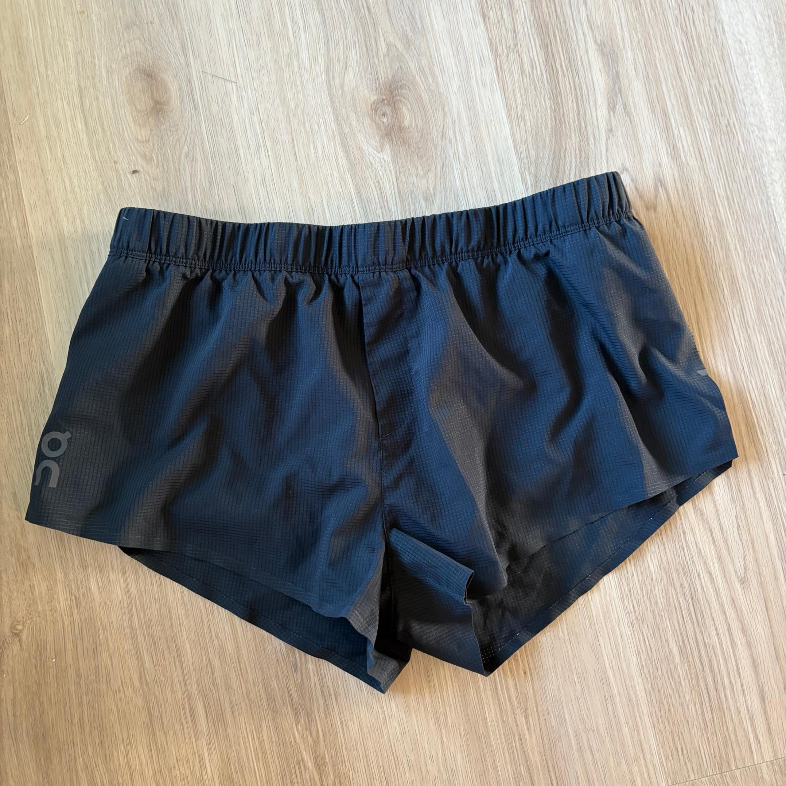 On Cloud Running Race Shorts Ultralight Active Black Pockets Men's Medium