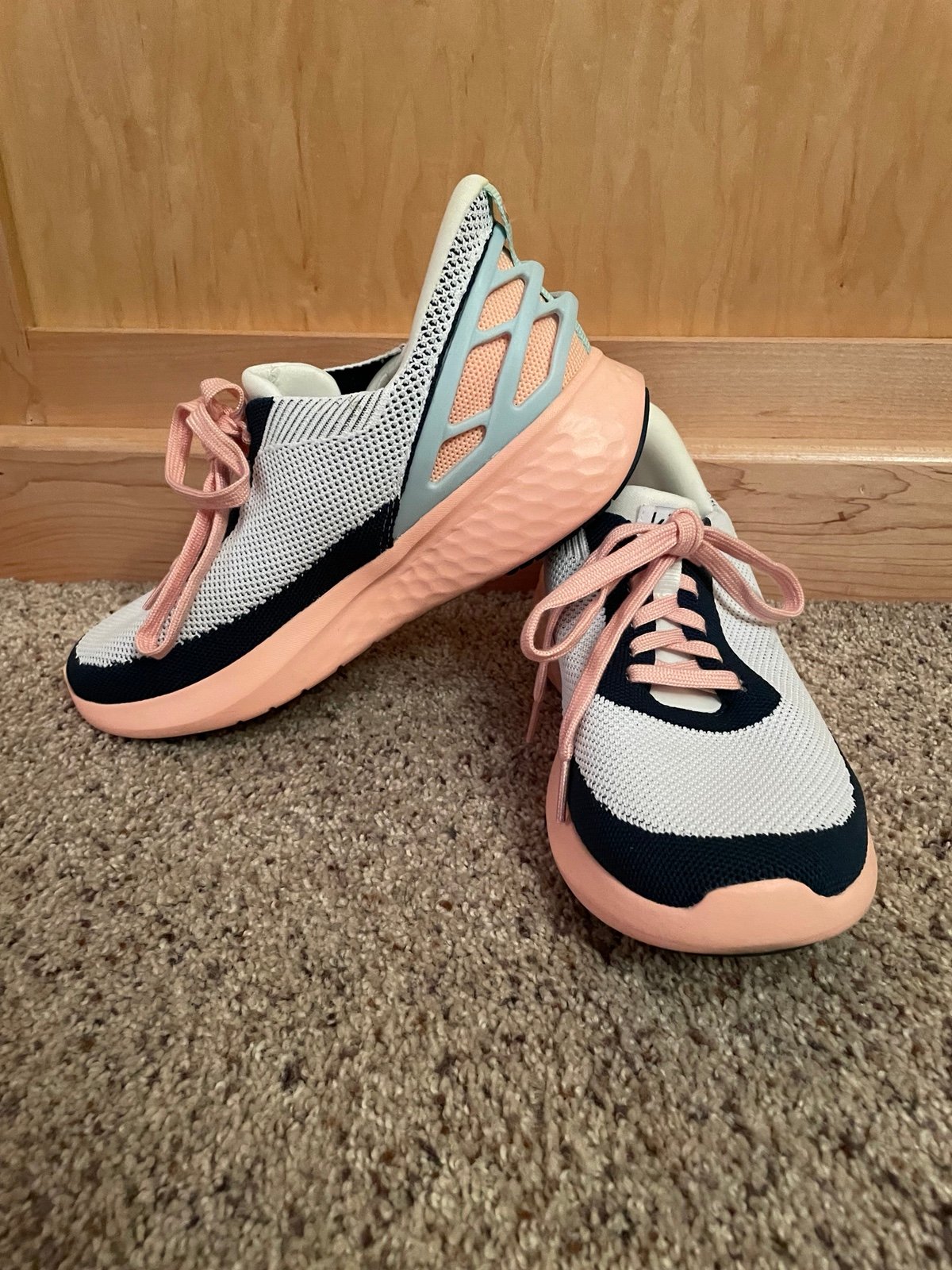 kizik womens Athens size 8.5 wide