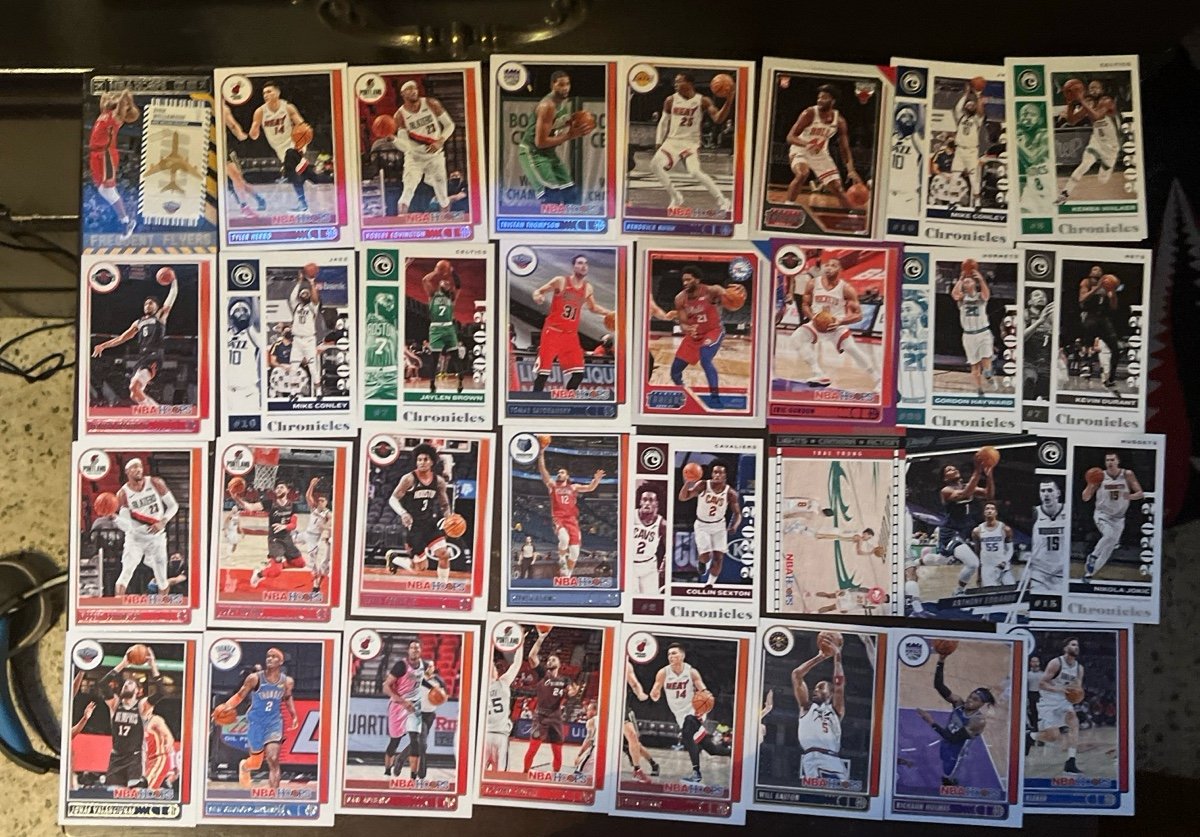 NBA, NFL, MLB Trading cards Worth 200+