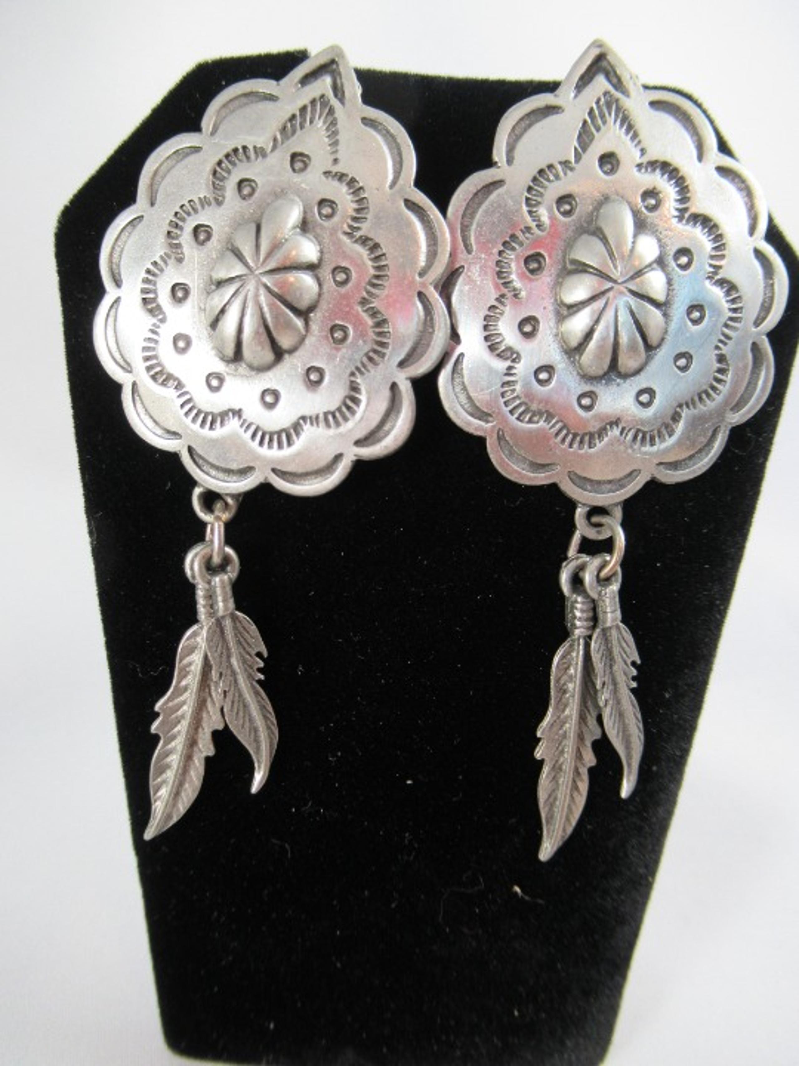 Vintage Southwest Silver Designer collectible Earrings